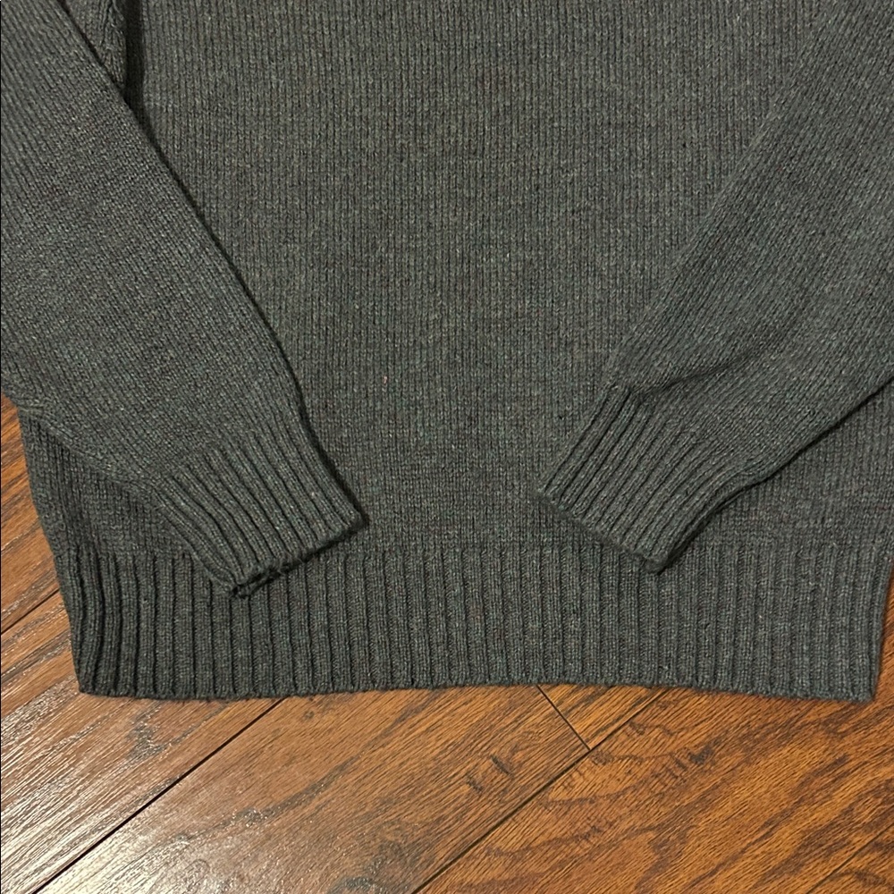 Vgt Izod Lacoste Men's Charcoal speckled Crewneck Sweater - Picture 8 of 8